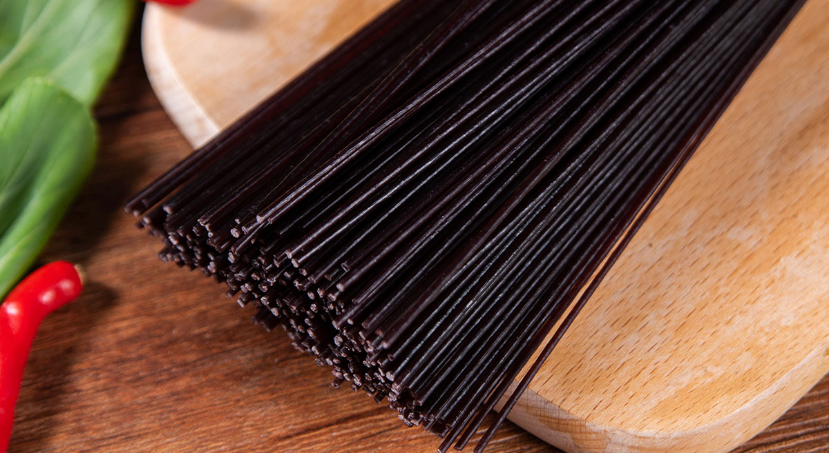 Black-Rice-Noodles